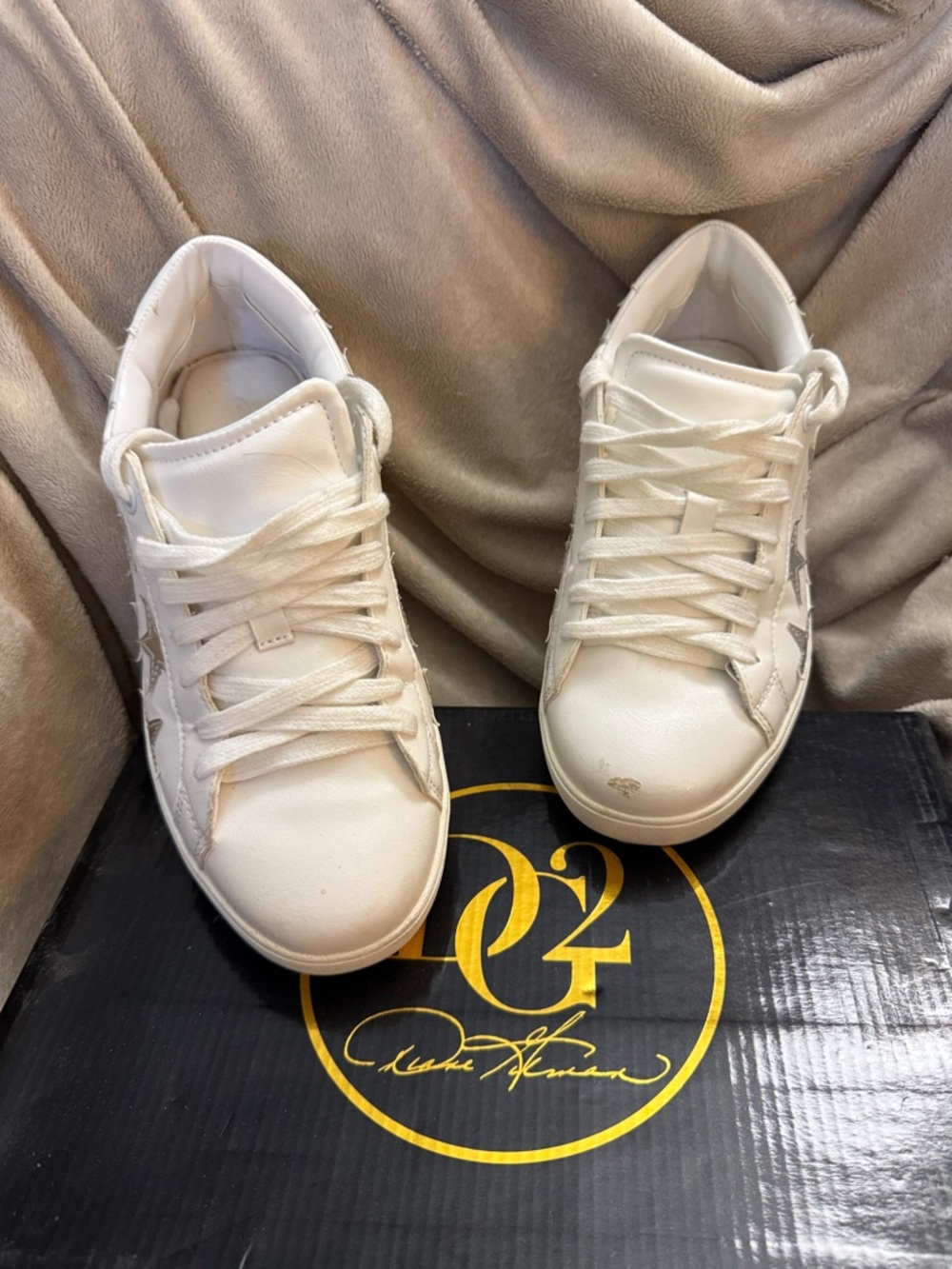 DG2 by Diane Gilman White Low-Top Lace-Up Sneakers with Star Accent